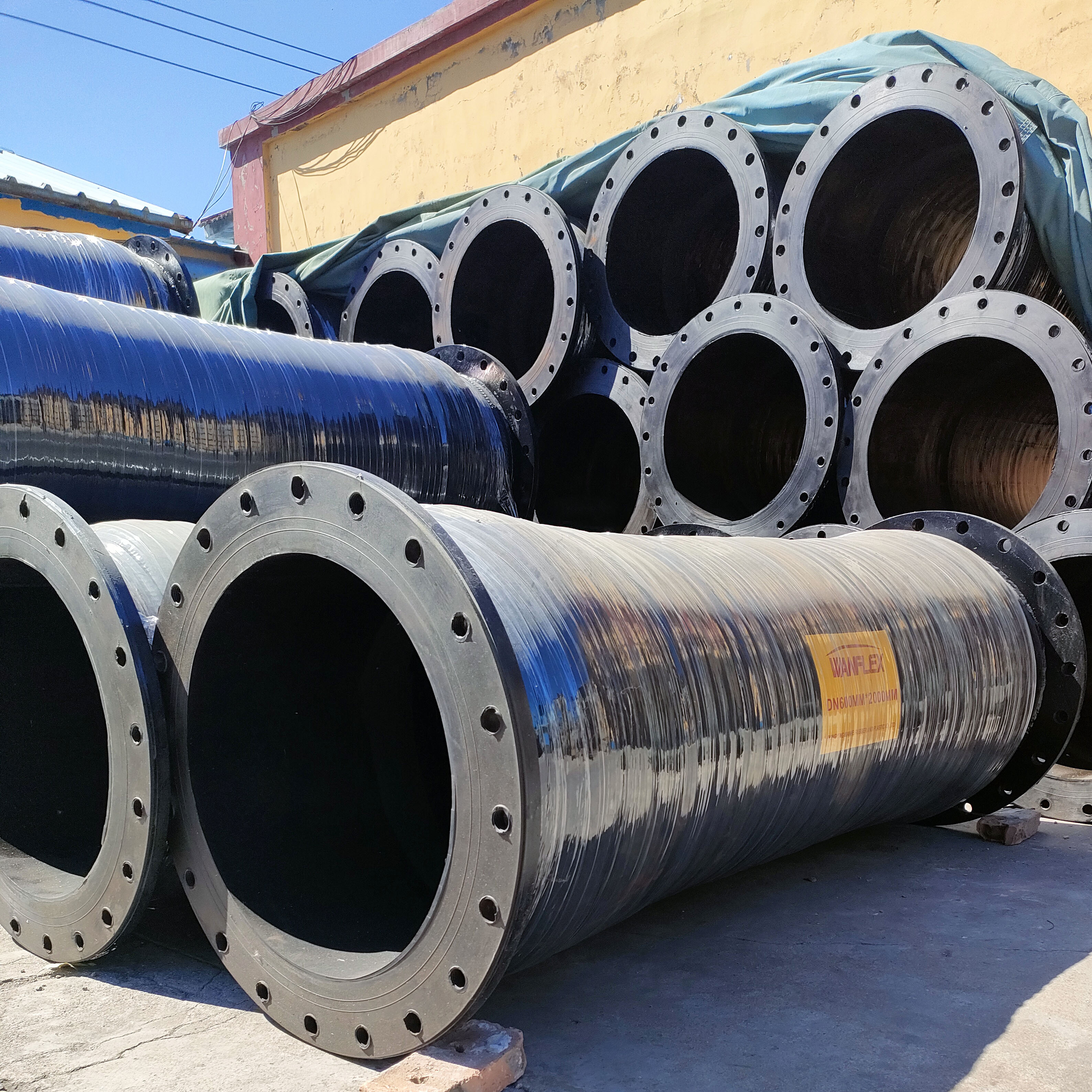 Precautions for the use of flanged dredging hoses